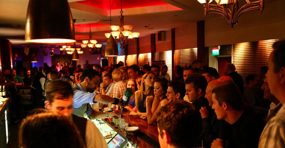 Hotel Bar
