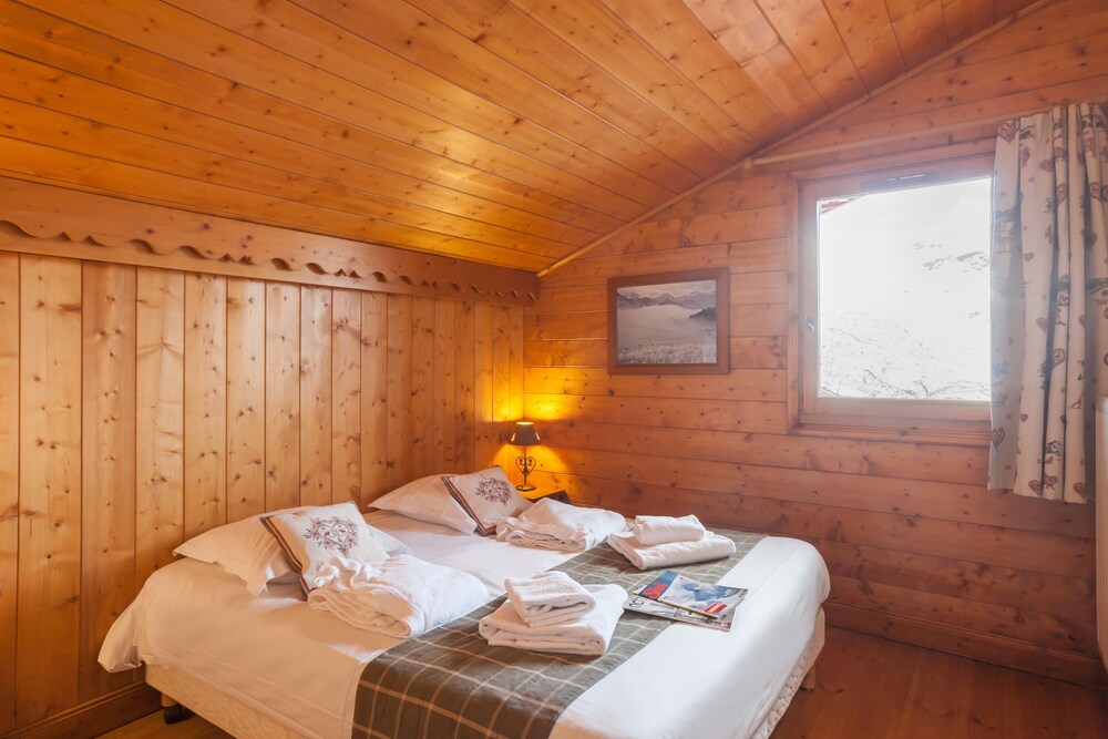 Standard 4 Bedrooms Apartment for 10 people - Guestroom
