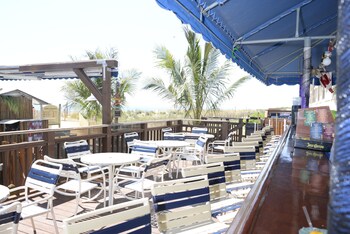 Poolside Bar
