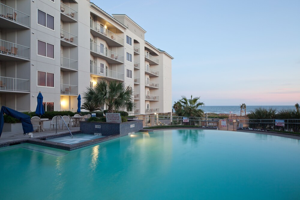 Infinity Pool
