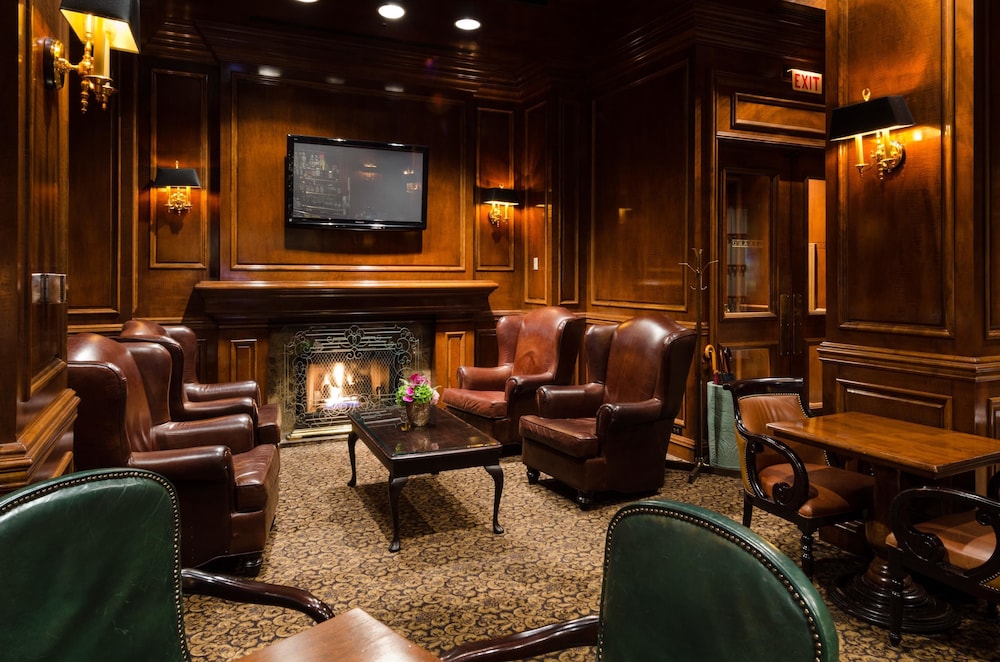 Hotel Lounge