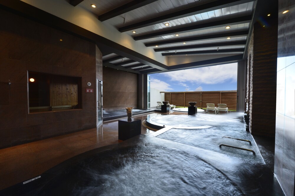 屋内スパ浴槽