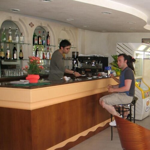 Hotel Bar