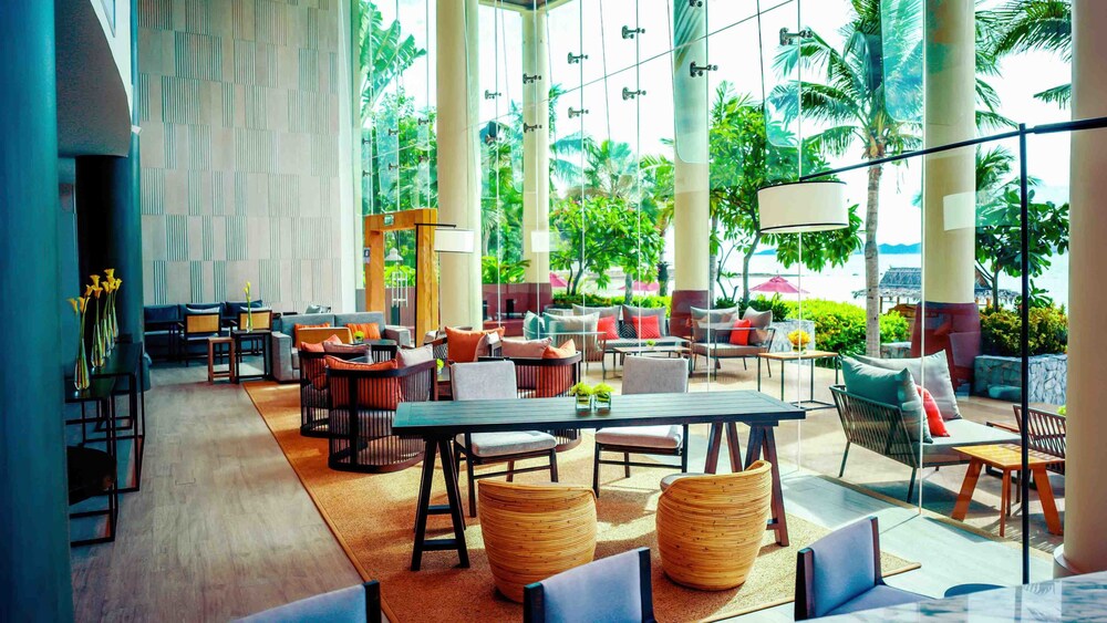 Hotel Lounge