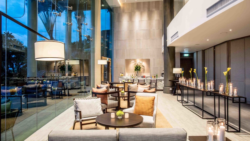 Hotel Lounge