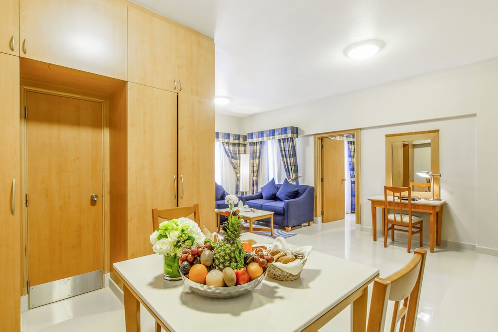 Wohnbereich (One Bedroom Suite Golden Sands 3)