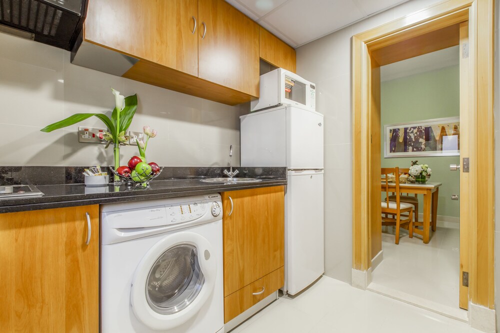 Küche im Zimmer (One Bedroom Suite Golden Sands 3)
