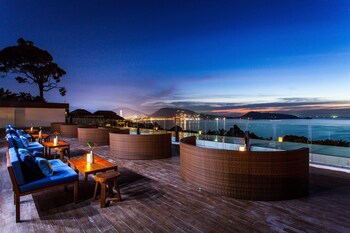 Hotel Lounge