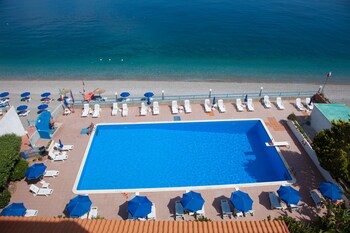 Rooftop Pool