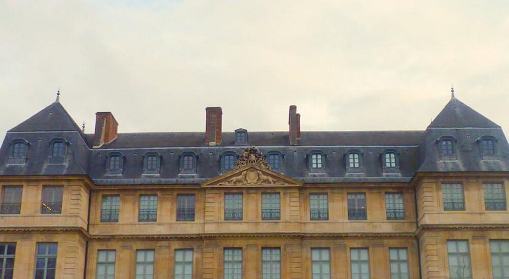 Front of property, Hôtel Bastille De Launay