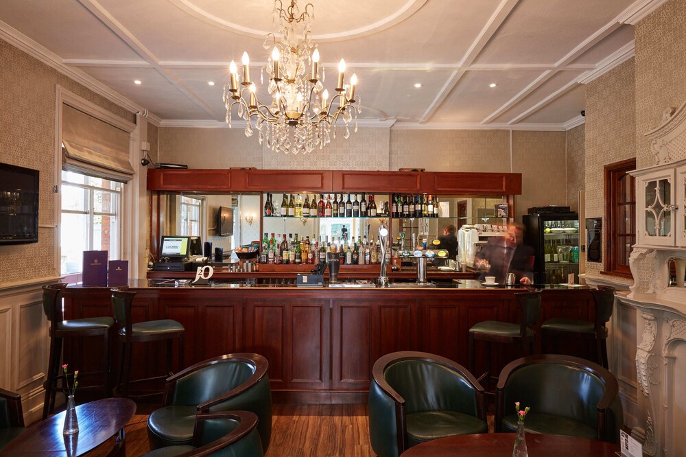 Hotel Bar