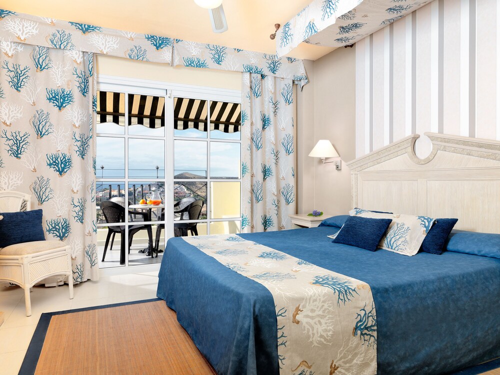 Suite, 2 Bedrooms - Guestroom