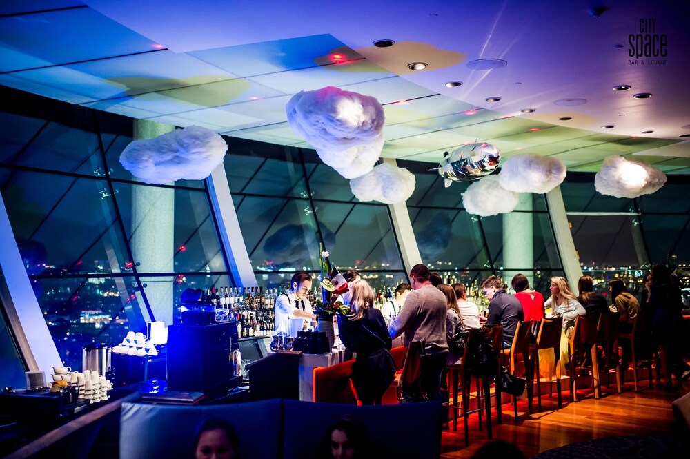 Hotel Bar
