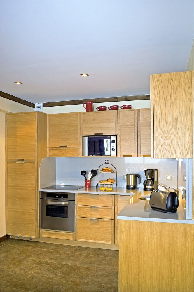 Apartment, 4 Bedrooms - In-Room Kitchen