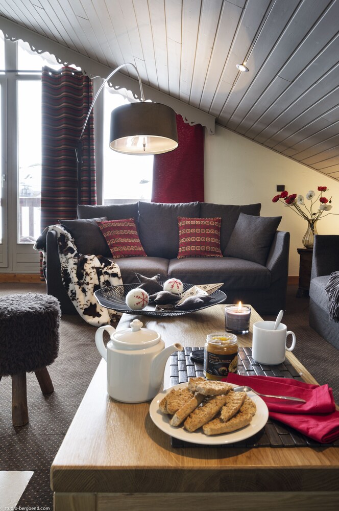 Superior Apartment, 3 Bedrooms, Fireplace - Guestroom