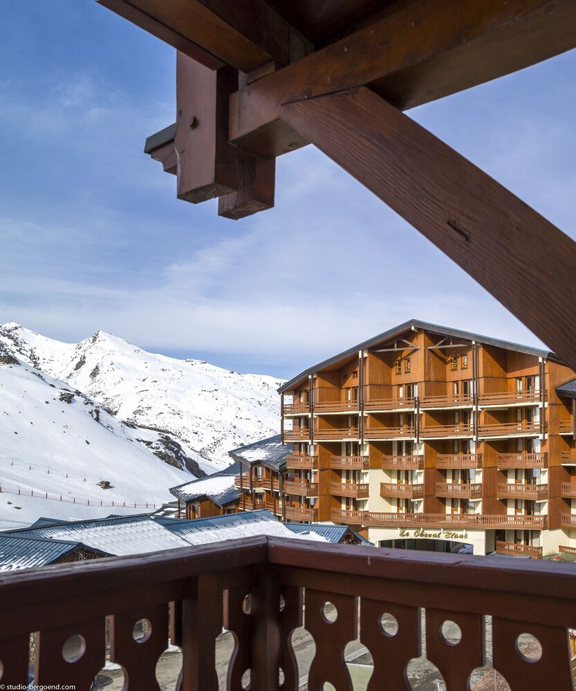 2 Bedroom Cabin Apartment for 6 - Balcony