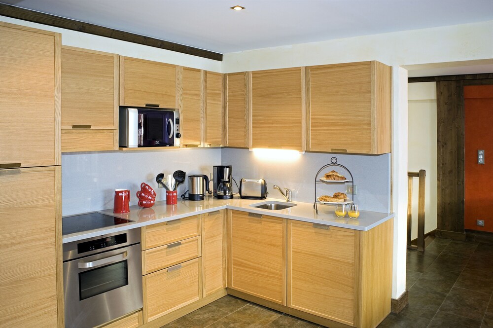 Apartment, 4 Bedrooms - Guestroom