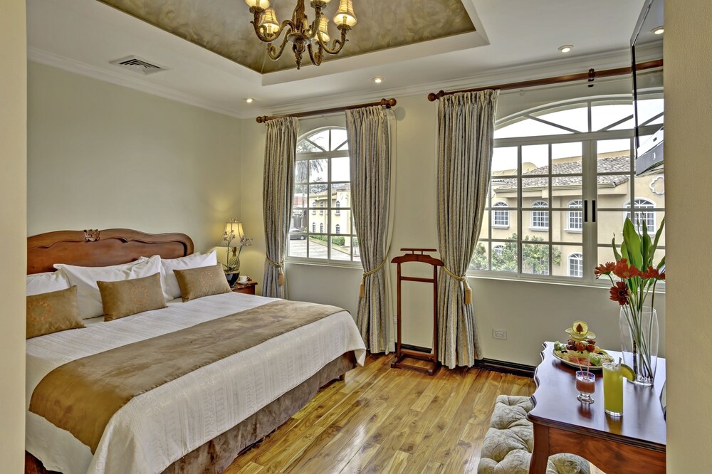 Master Suite - Guestroom