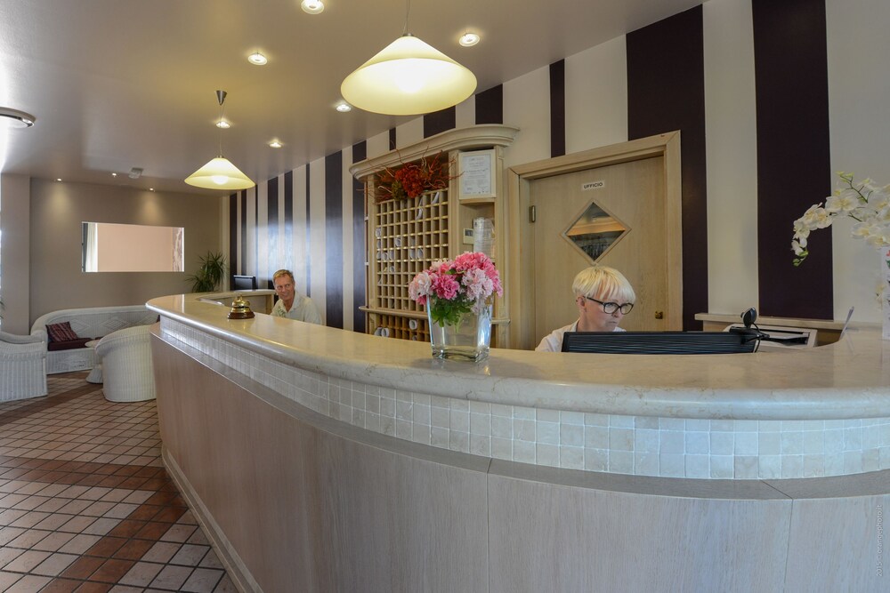 Concierge Desk