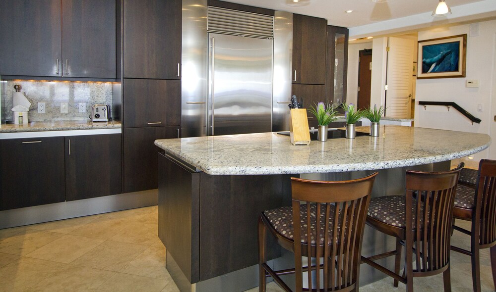 Condo, 2 Bedrooms, 2 Bathrooms, Oceanfront - In-Room Kitchen