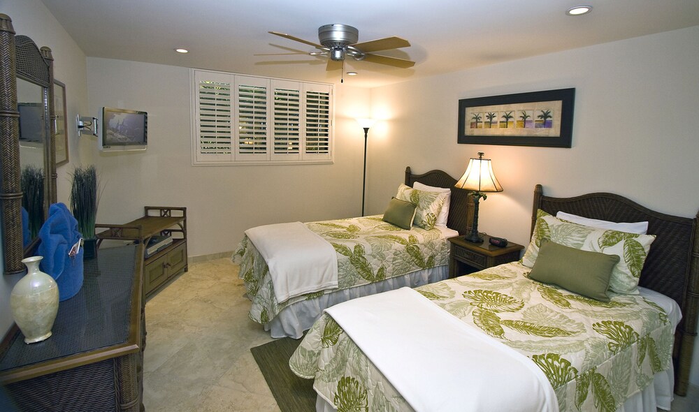 Deluxe Condo, 2 Bedrooms, 2 Bathrooms, Oceanfront - Guestroom