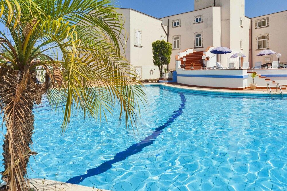 Piscina all'aperto