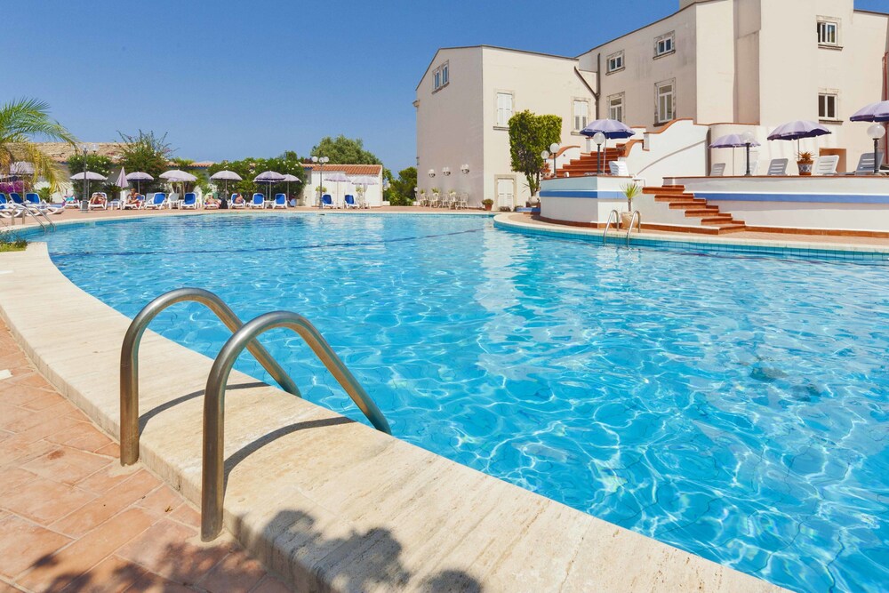 Piscina all'aperto