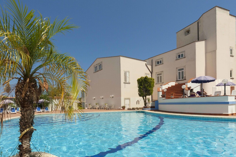 Piscina all'aperto