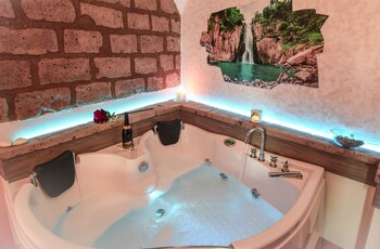 Jetted Tub