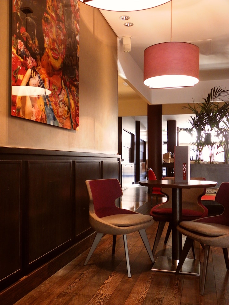 Hotel Bar