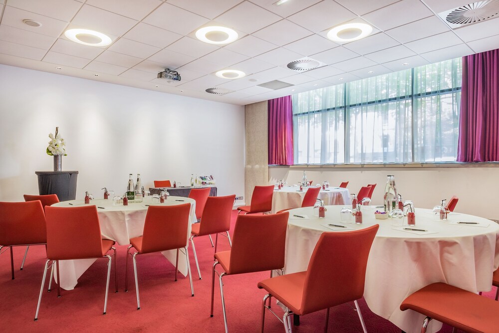 Banquet hall, Radisson Blu Hotel, Paris Boulogne