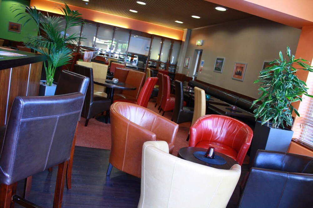 Hotel Lounge
