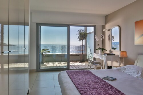 Royal Antibes - Luxury Hotel, Residence, Beach & SPA