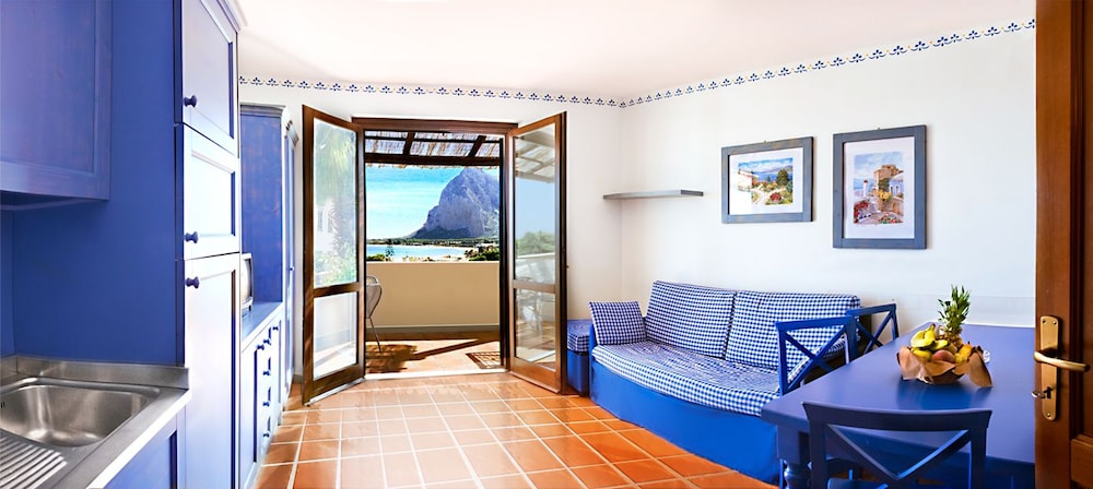 Apartment, 1 Bedroom, Sea View - Living Room