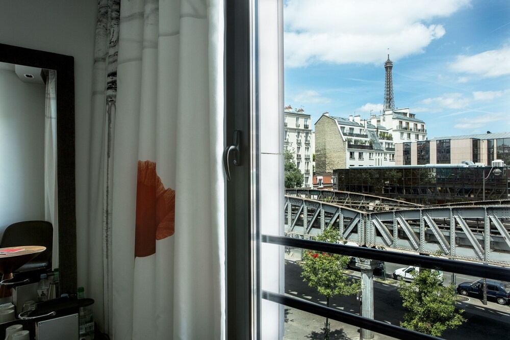 Guestroom View