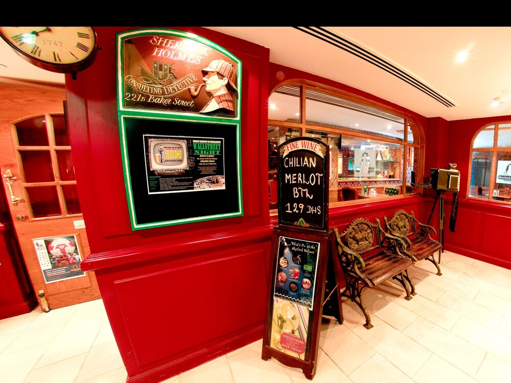 Hotel Bar