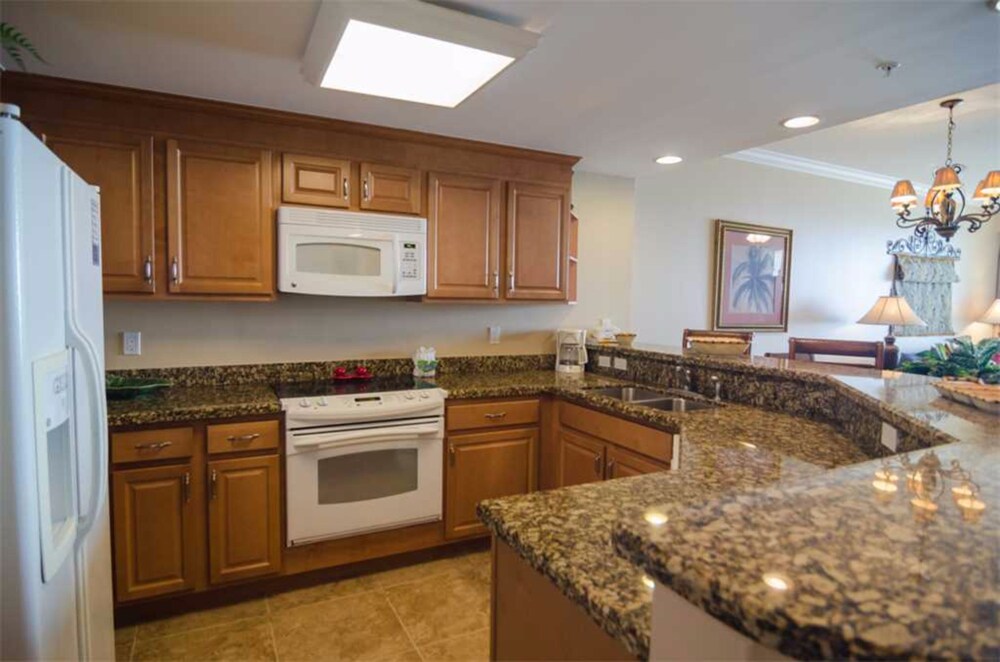 객실 내 주방 (2.5 Bedroom 2 Bath Condo)