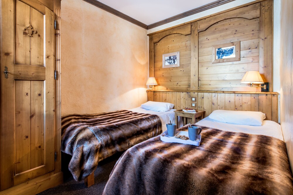 Apartment, 2 Bedrooms - Guestroom