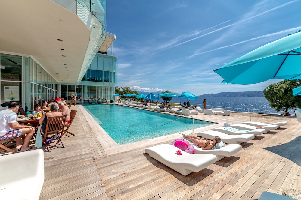 Indoor/Outdoor Pool