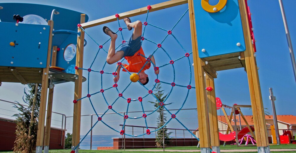 Childrens Play Area - Outdoor
