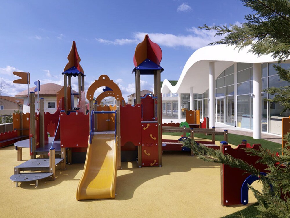Childrens Play Area - Outdoor