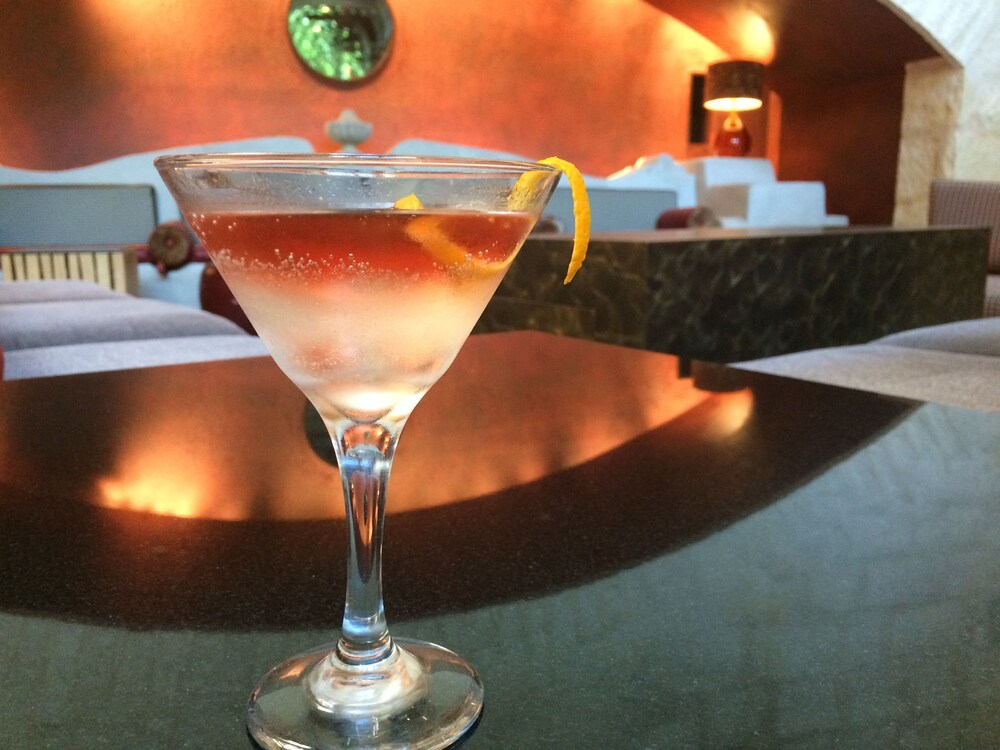 Hotel Bar