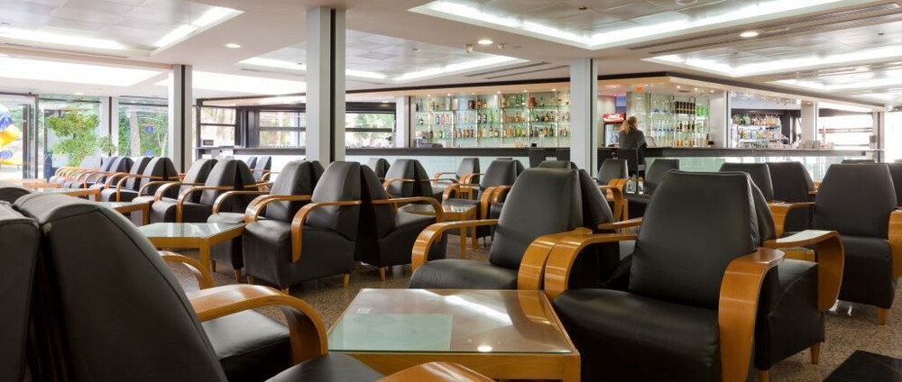 Hotel Lounge