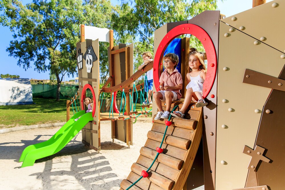 Childrens Play Area - Outdoor