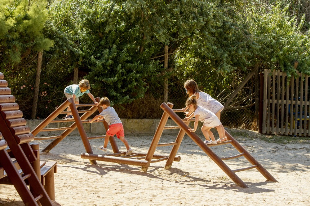 Childrens Play Area - Outdoor