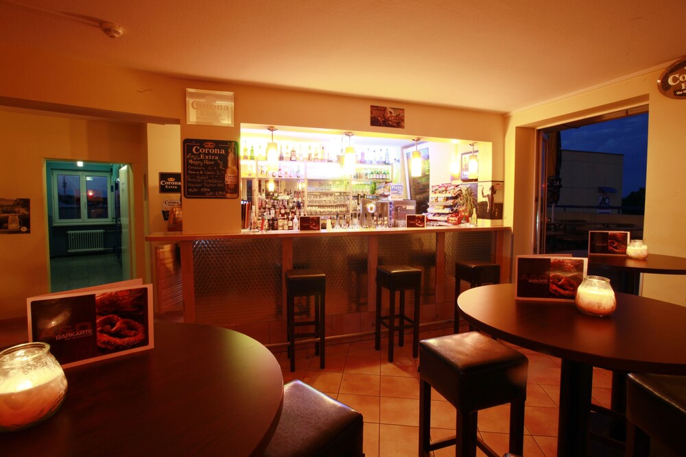 Hotel Bar