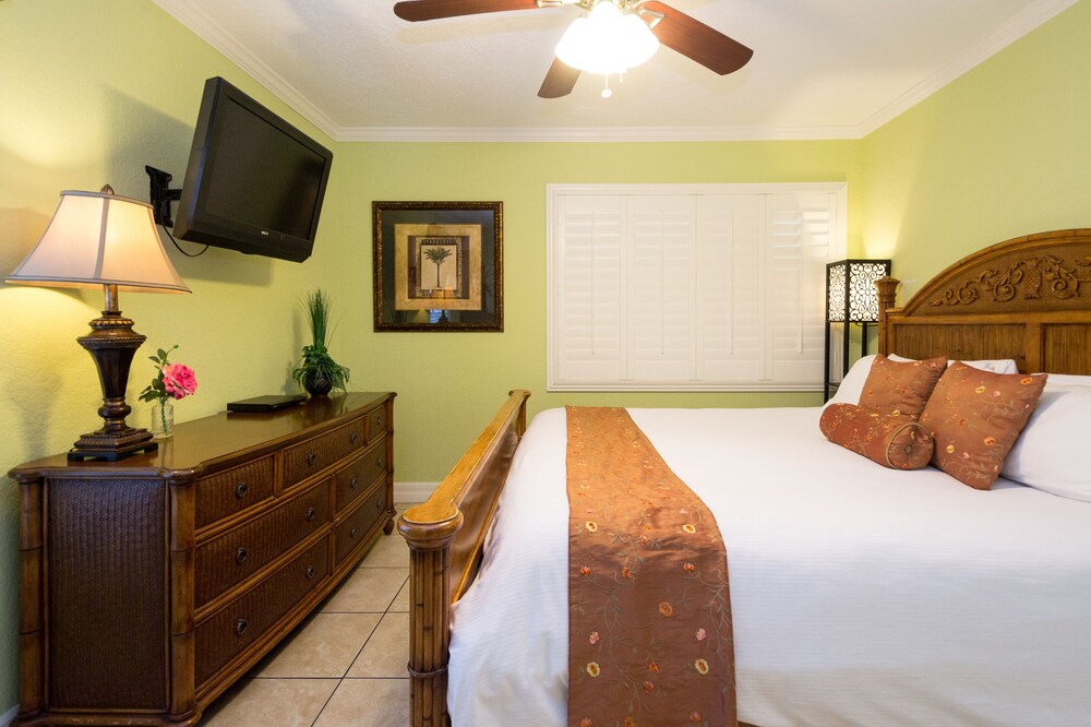 Suite, 1 King Bed (Preferred Suite) - Guestroom