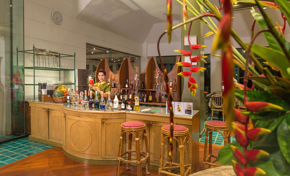 Hotel Bar