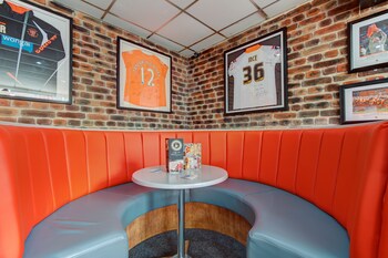 Sports Bar