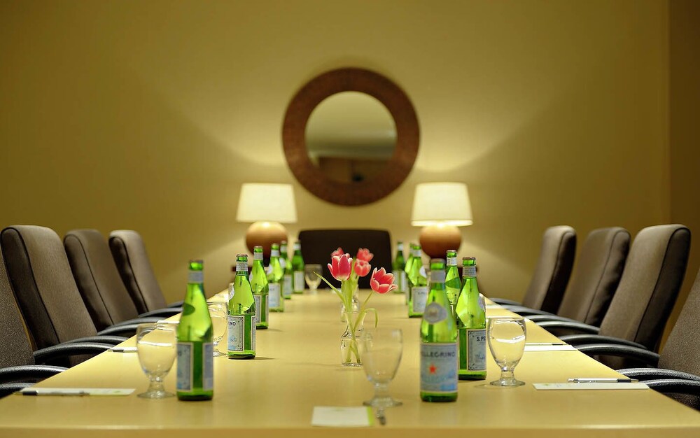 Executive Lounge